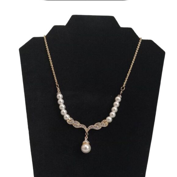 Monet Jewelry Gold Toned Simulated Pearl & Crystal Shimmery Statement Necklace - Picture 1 of 12